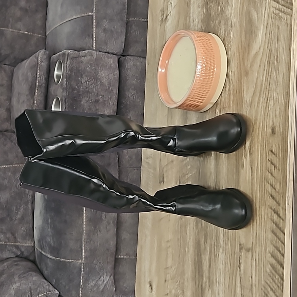 MIA CHARMED BLACK BOOTS 6M